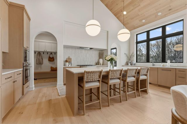 9602 Crestwood Terrace, Eden Prairie, MN 55347