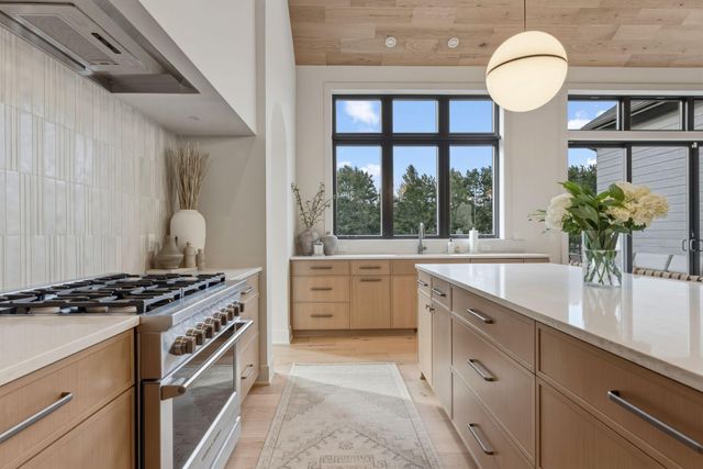 9602 Crestwood Terrace, Eden Prairie, MN 55347