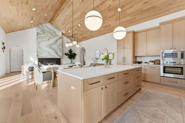 9602 Crestwood Terrace, Eden Prairie, MN 55347