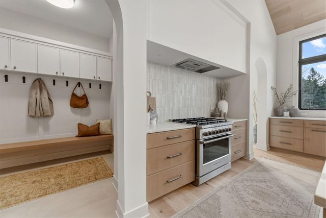 9602 Crestwood Terrace, Eden Prairie, MN 55347