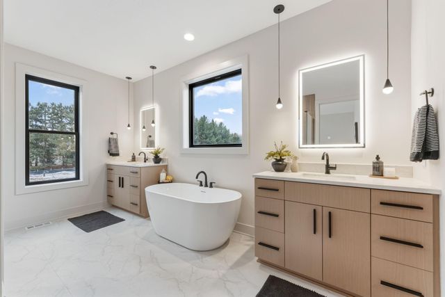 9602 Crestwood Terrace, Eden Prairie, MN 55347