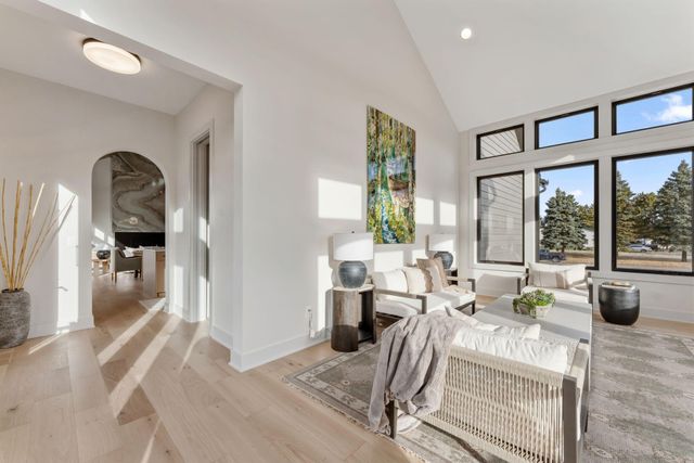 9602 Crestwood Terrace, Eden Prairie, MN 55347