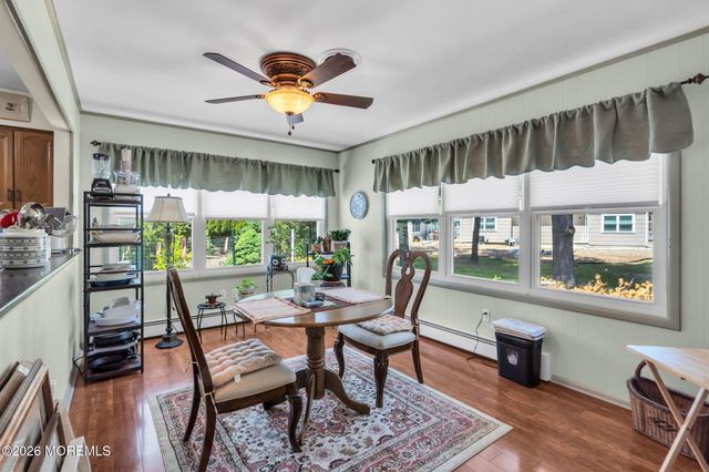 6 Dupont Court, Toms River, NJ 08757