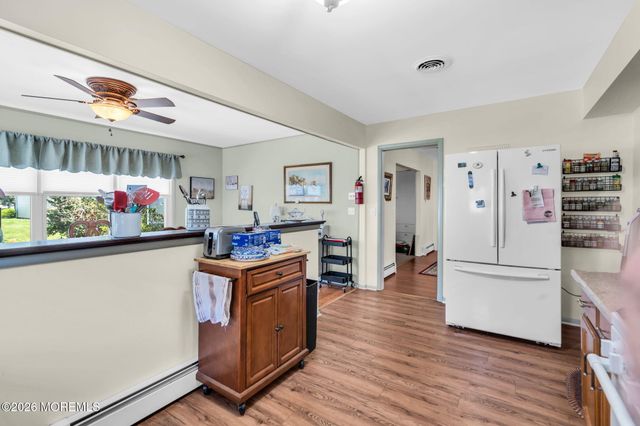 6 Dupont Court, Toms River, NJ 08757