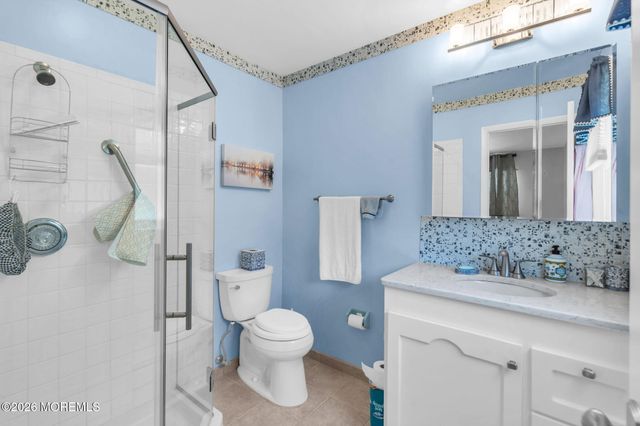 6 Dupont Court, Toms River, NJ 08757