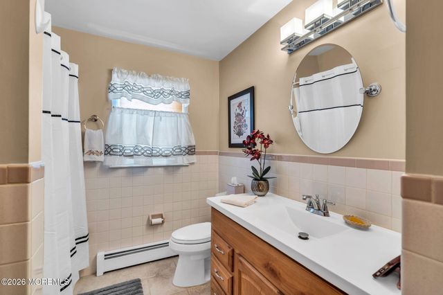 6 Dupont Court, Toms River, NJ 08757