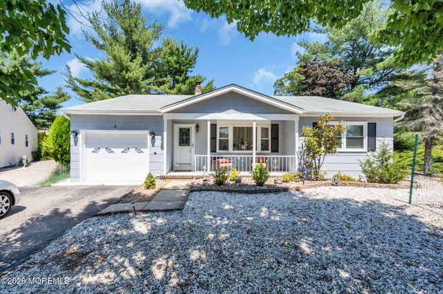 6 Dupont Court, Toms River, NJ 08757