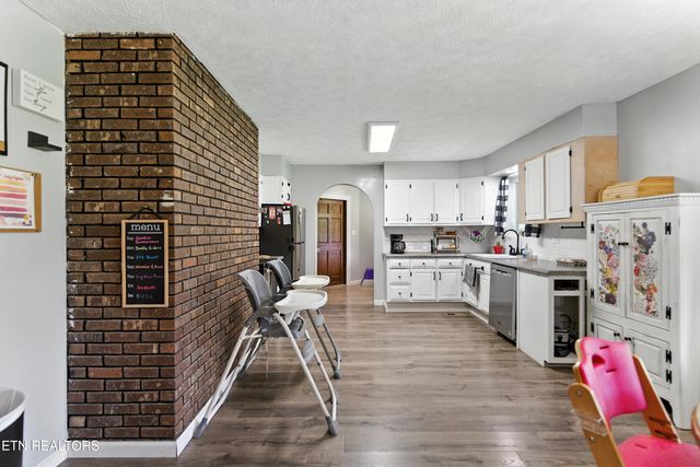 926 Weaver Hill Drive, Maryville, TN 37803