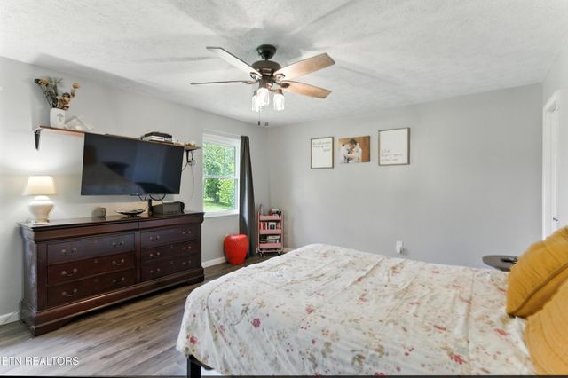 926 Weaver Hill Drive, Maryville, TN 37803