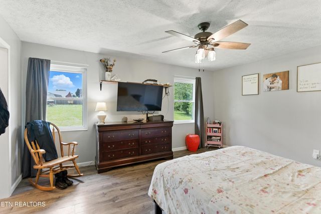 926 Weaver Hill Drive, Maryville, TN 37803