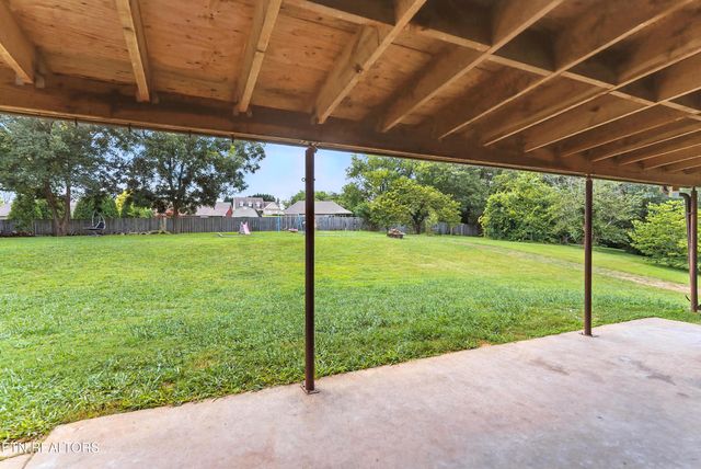 926 Weaver Hill Drive, Maryville, TN 37803