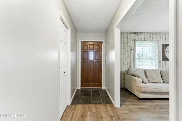 926 Weaver Hill Drive, Maryville, TN 37803