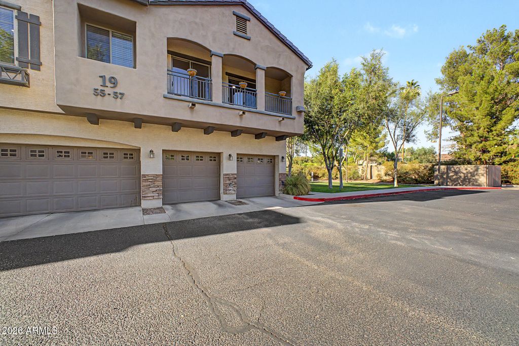 2727 N PRICE Road 57, Chandler, AZ 85224 — photo 2