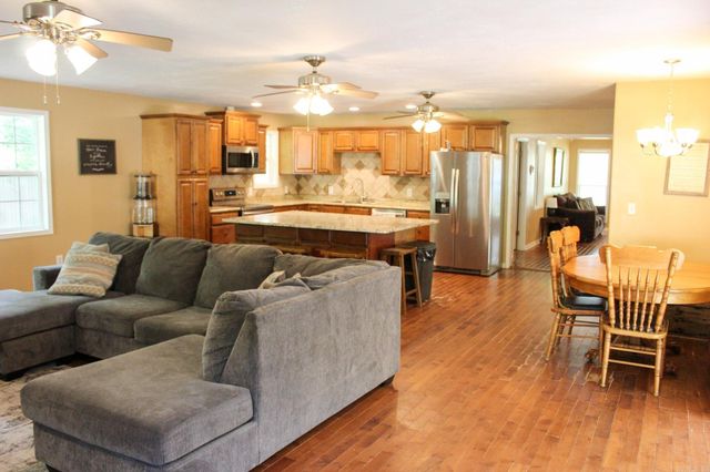 164 Paul Addition Road, Searcy, AR 72143