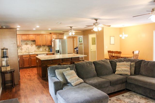164 Paul Addition Road, Searcy, AR 72143