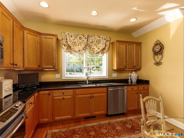 101 Sunrise Hill Circle 101, Orange, CT 06477