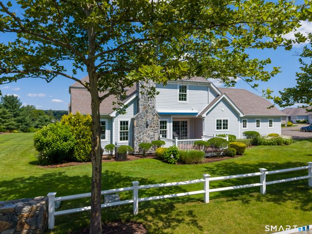 101 Sunrise Hill Circle 101, Orange, CT 06477