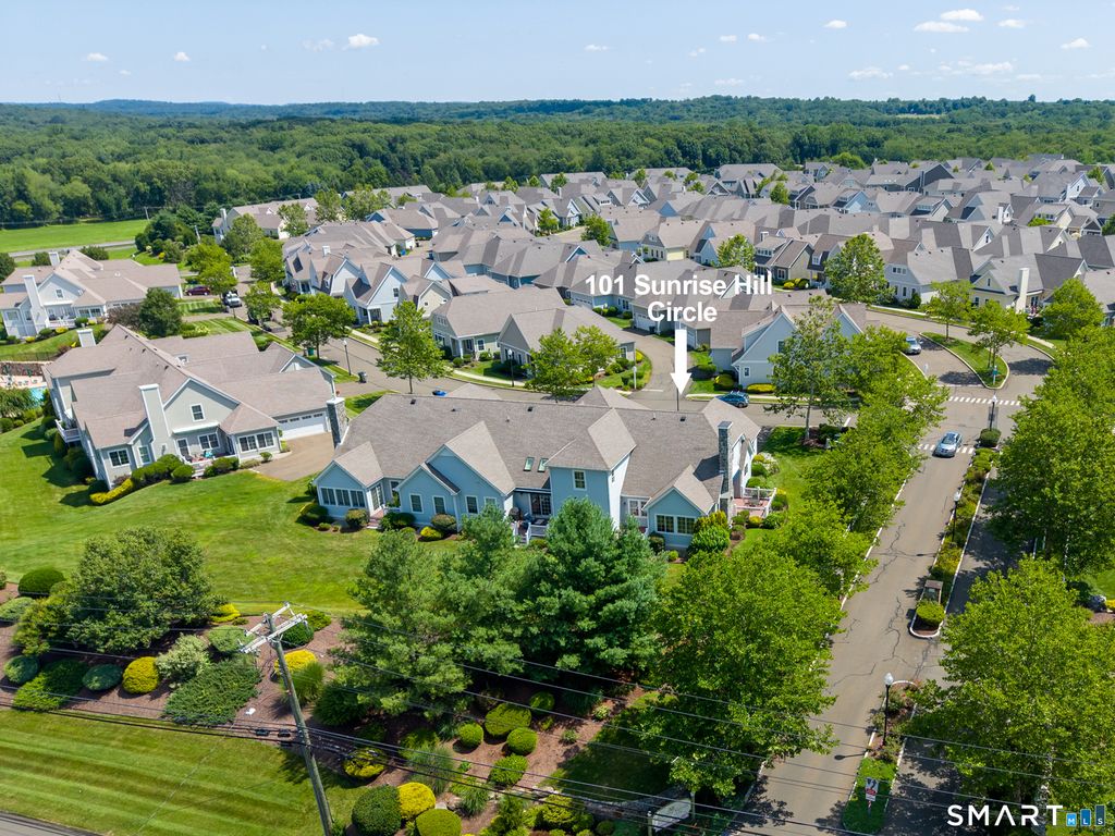 101 Sunrise Hill Circle 101, Orange, CT 06477