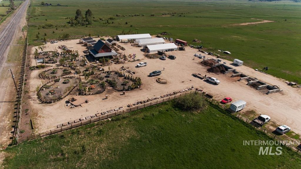 12 Alpha Lane, Cascade, ID 83611 photo 10