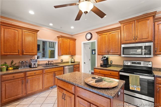 12401 Greenbriar Boulevard, Sellersburg, IN 47172