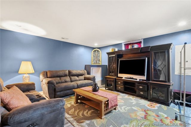 12401 Greenbriar Boulevard, Sellersburg, IN 47172