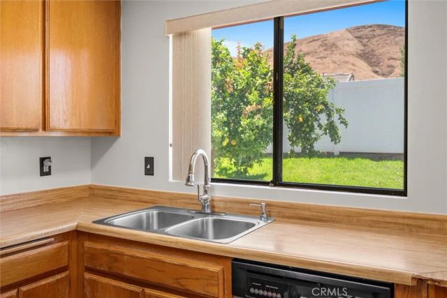 1539 Teton, San Bernardino, CA 92407