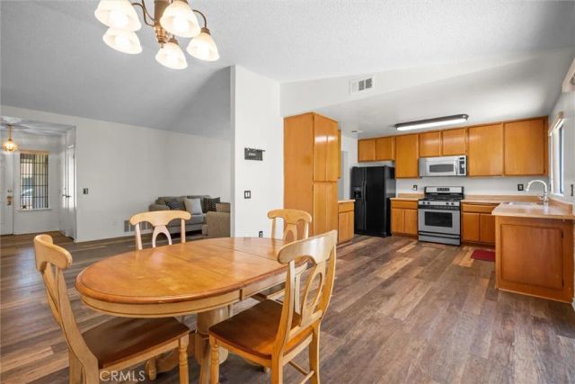 1539 Teton, San Bernardino, CA 92407
