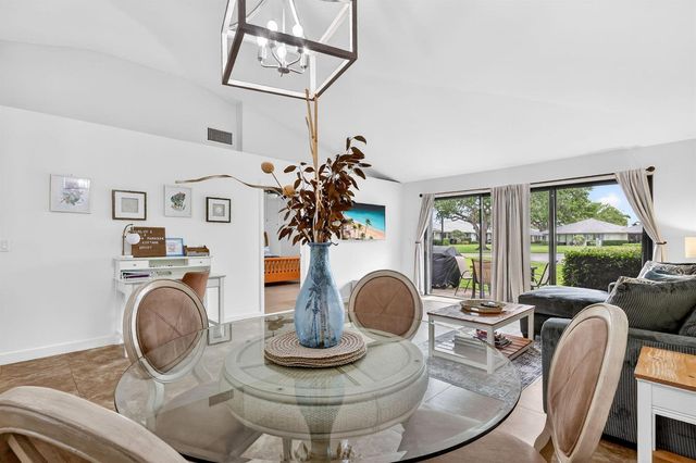 227 Club Drive, Palm Beach Gardens, FL 33418