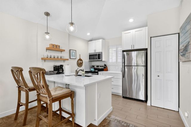 227 Club Drive, Palm Beach Gardens, FL 33418
