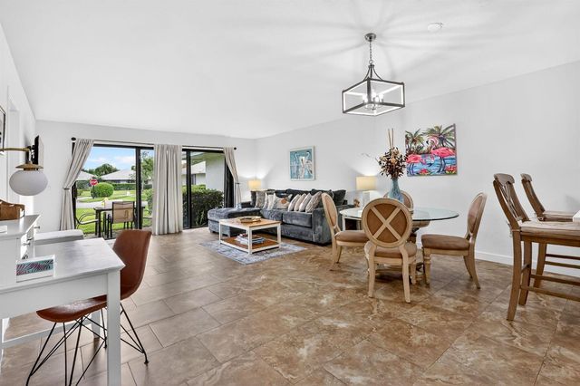 227 Club Drive, Palm Beach Gardens, FL 33418
