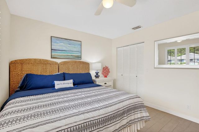 227 Club Drive, Palm Beach Gardens, FL 33418