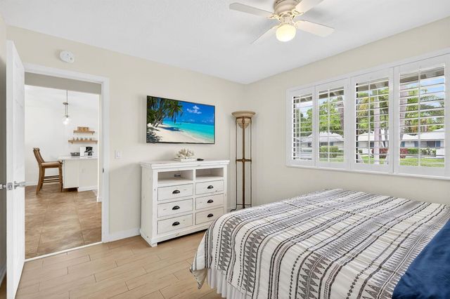227 Club Drive, Palm Beach Gardens, FL 33418