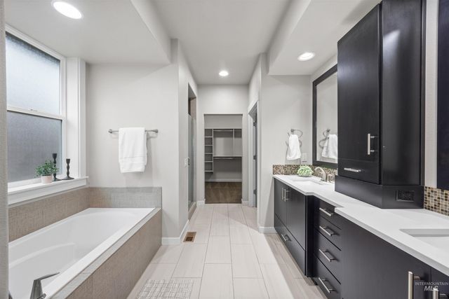 4775 S Spotted Horse Ave, Boise, ID 83716