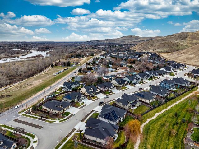 4775 S Spotted Horse Ave, Boise, ID 83716