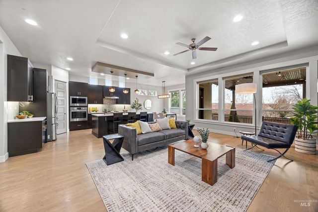 4775 S Spotted Horse Ave, Boise, ID 83716