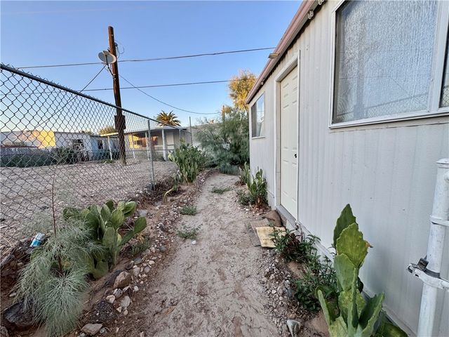 745 Swan Drive, Bullhead City, AZ 86442