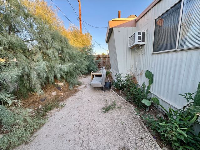 745 Swan Drive, Bullhead City, AZ 86442