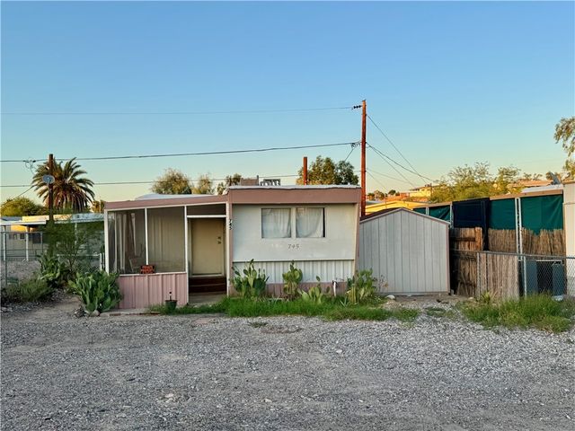 745 Swan Drive, Bullhead City, AZ 86442