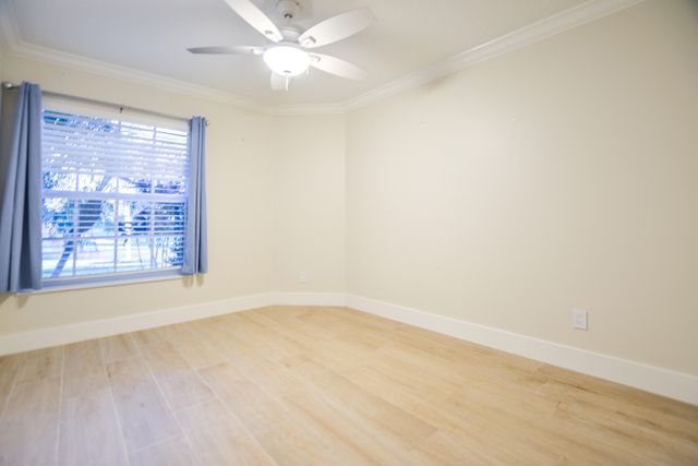 226 Moccasin Trail W, Jupiter, FL 33458