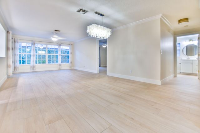 226 Moccasin Trail W, Jupiter, FL 33458