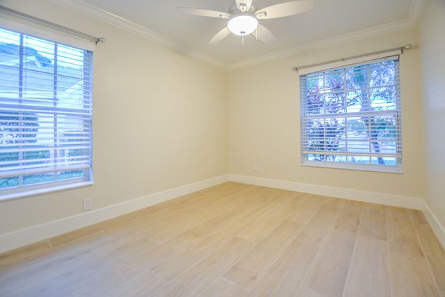 226 Moccasin Trail W, Jupiter, FL 33458