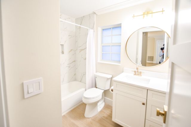 226 Moccasin Trail W, Jupiter, FL 33458