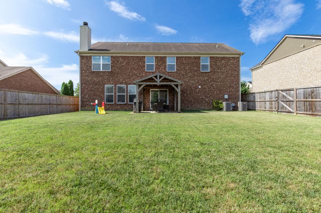 1087 Abberley Cir, Hendersonville, TN 37075