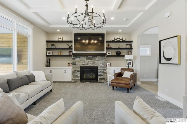 12357 Cooper Street, Papillion, NE 68046