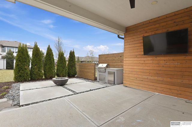 12357 Cooper Street, Papillion, NE 68046