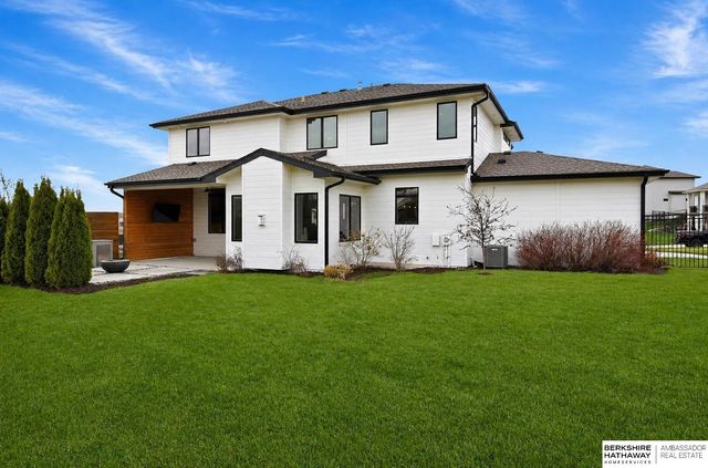 12357 Cooper Street, Papillion, NE 68046