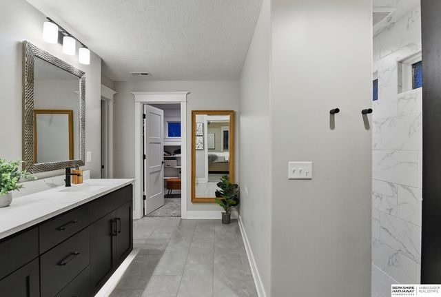 12357 Cooper Street, Papillion, NE 68046
