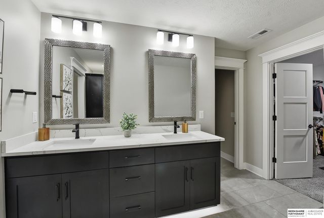 12357 Cooper Street, Papillion, NE 68046