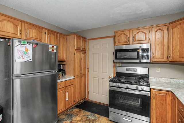 209 Rothmoor Drive, Gilbert, IA 50105