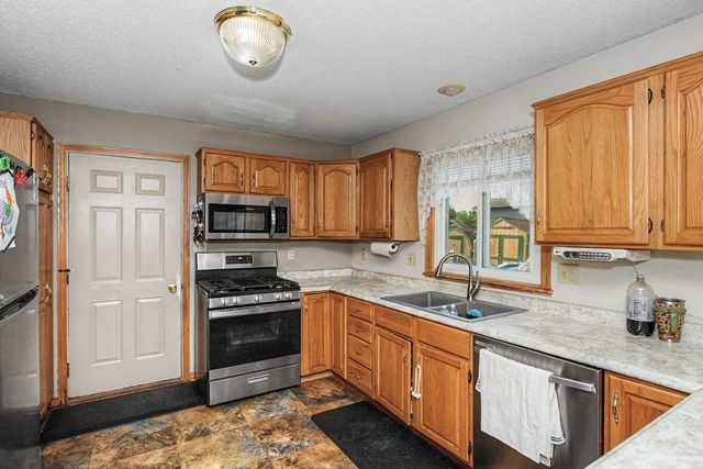 209 Rothmoor Drive, Gilbert, IA 50105